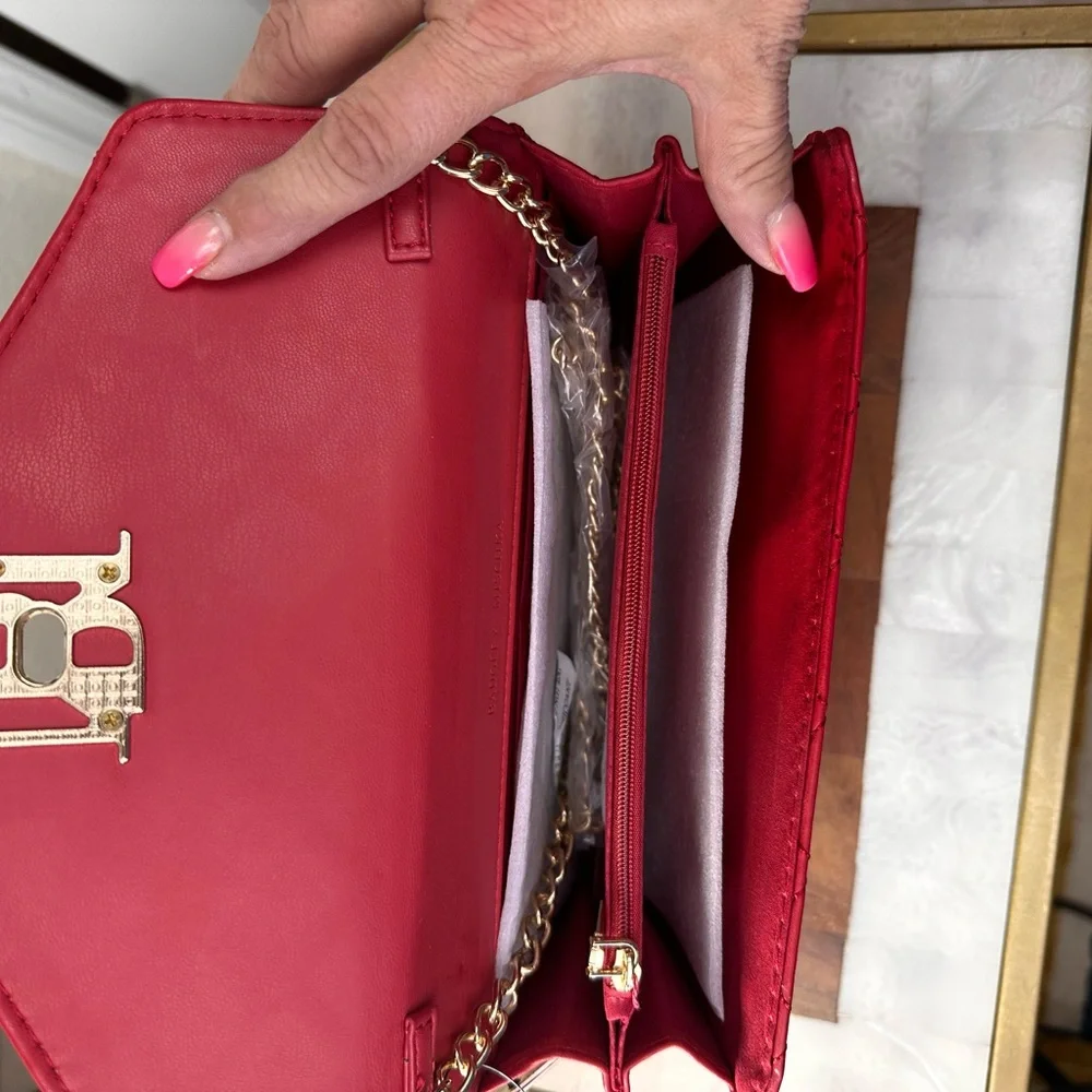 Badgley Mischka NWT Diamond Red‎ Quilted Chain Shoulder Bag